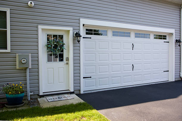 24/7 Emergency Garage Door Panel Replacement experts in Davidson County County, NC
